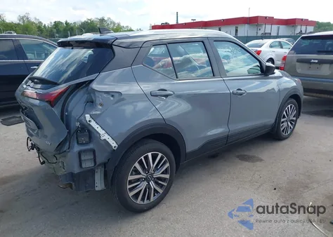 2023 Nissan Kicks Sv Xtronic Cvt z USA, uszkodzony, nr VIN 3N1CP5CV1PL525243